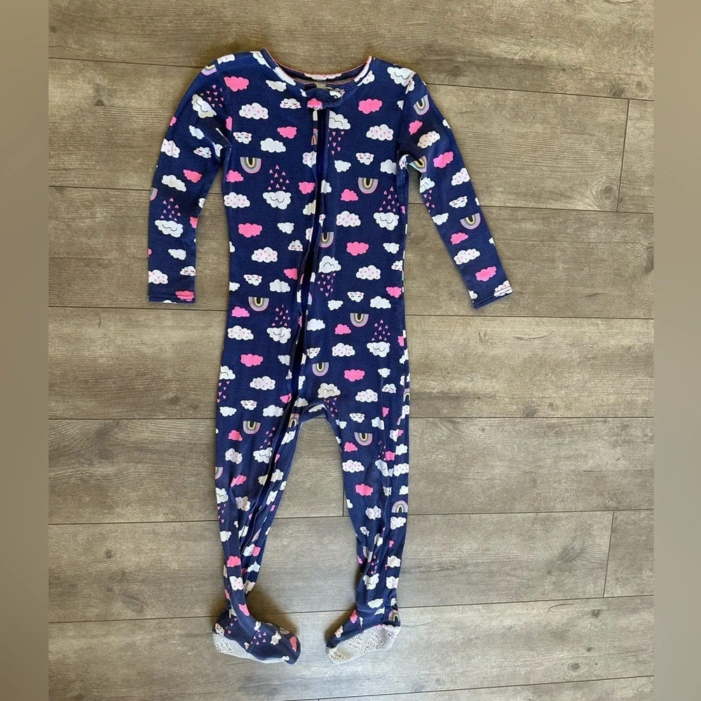 Carter’s 5T Girl Zip Footed Sleeper Pajamas Rainbow Clouds